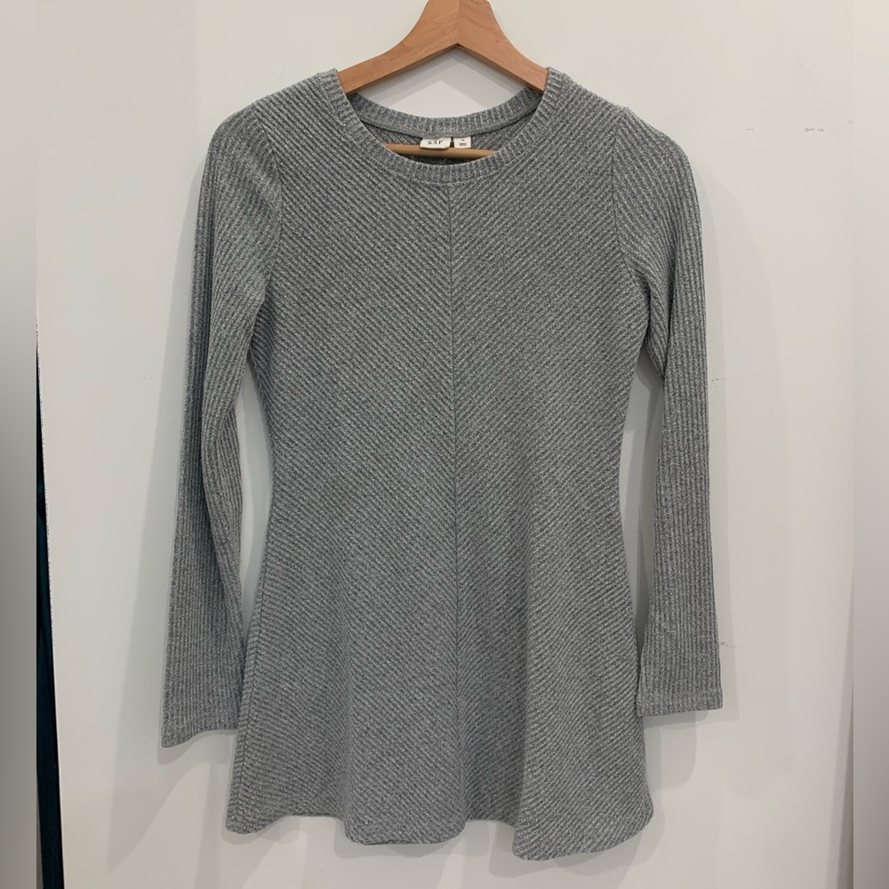 Gap sweater top, gray, size XS